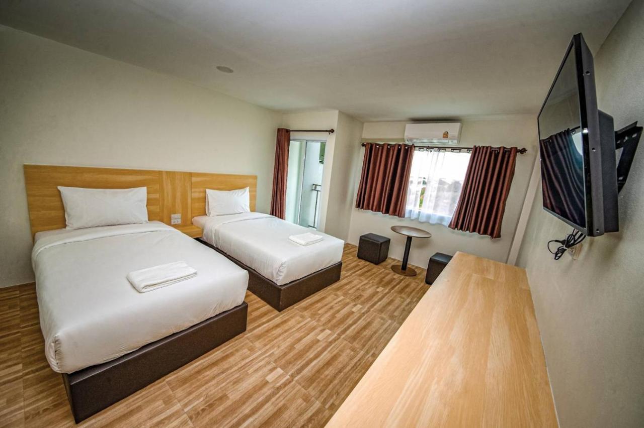 The Charlotte Smart Hotel Лопбури Экстерьер фото