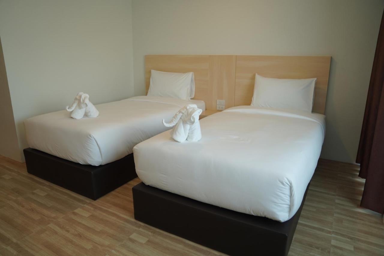 The Charlotte Smart Hotel Лопбури Экстерьер фото
