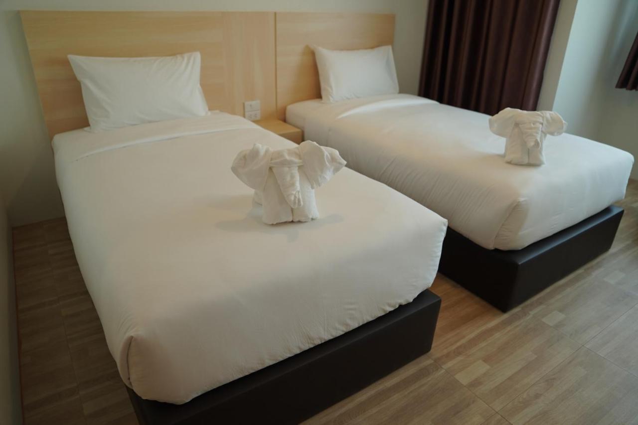 The Charlotte Smart Hotel Лопбури Экстерьер фото